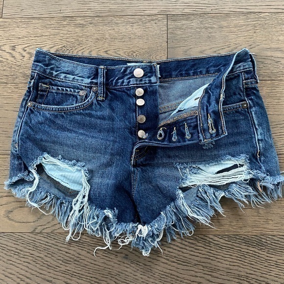 We The Free Button Fly Distressed Frayed Hem Jean Shorts - Picture 1 of 7